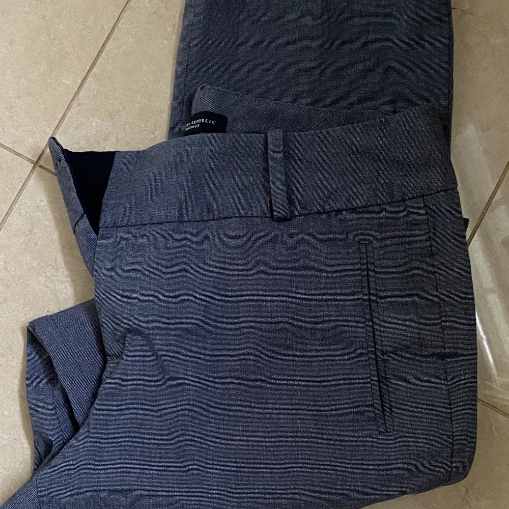 Banana Republic women’s size 10 Martin fit summer pants